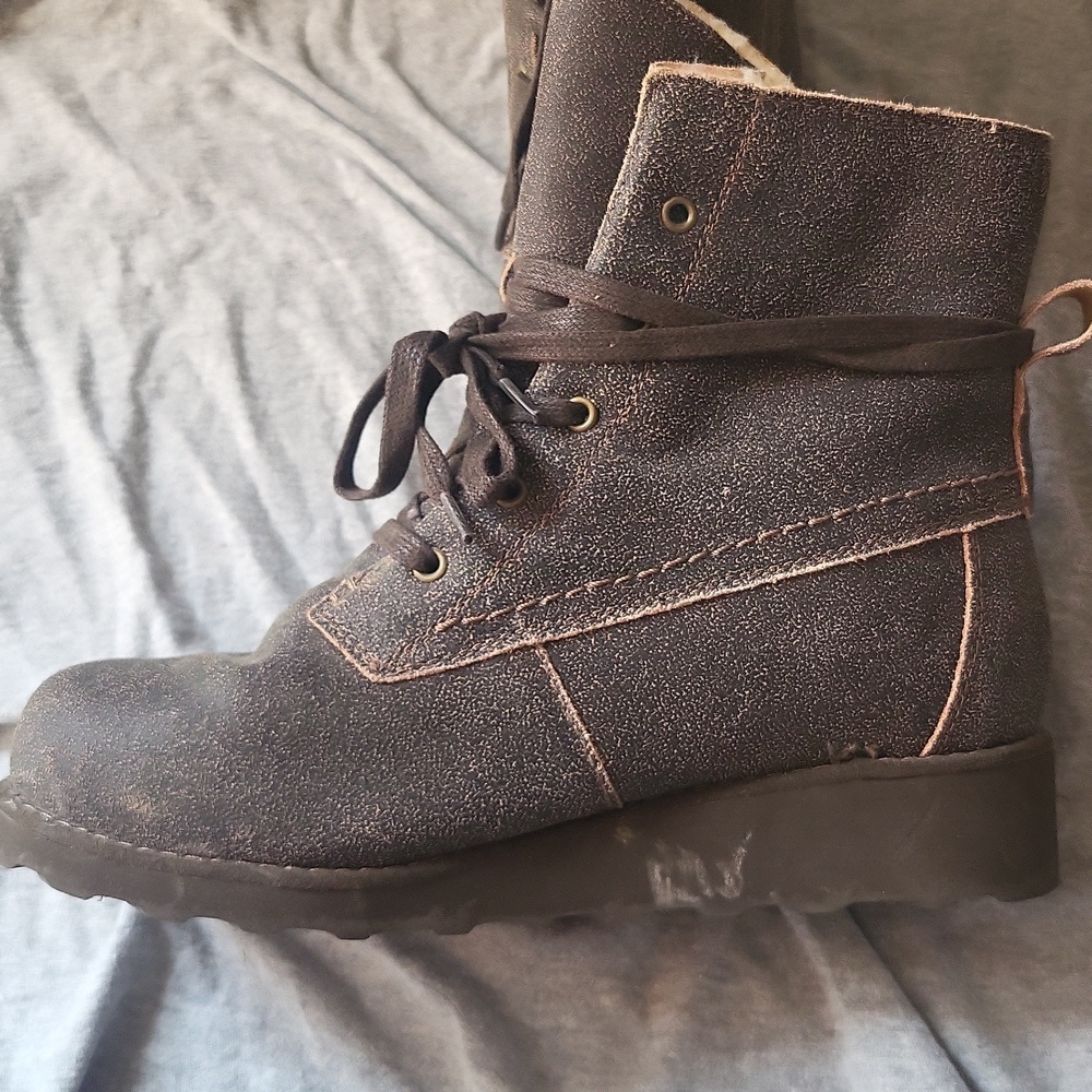 Bearpaw Sherpa Lined Lace Up Wedge Boots Size 9 - Picture 5 of 11